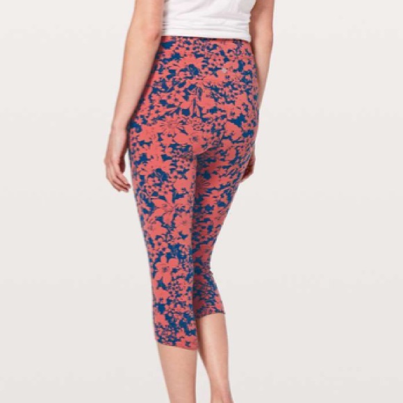 Lululemon All You Do Crop - Picture 3 of 11